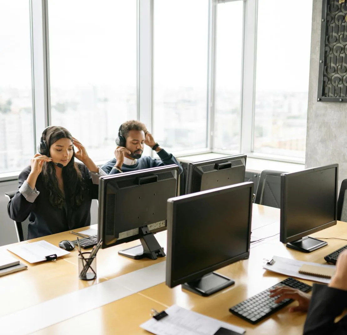 Équipe support en environnement de travail